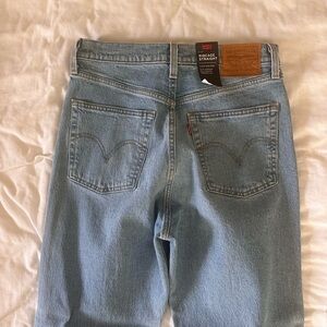 Levi’s Ribcage Straight